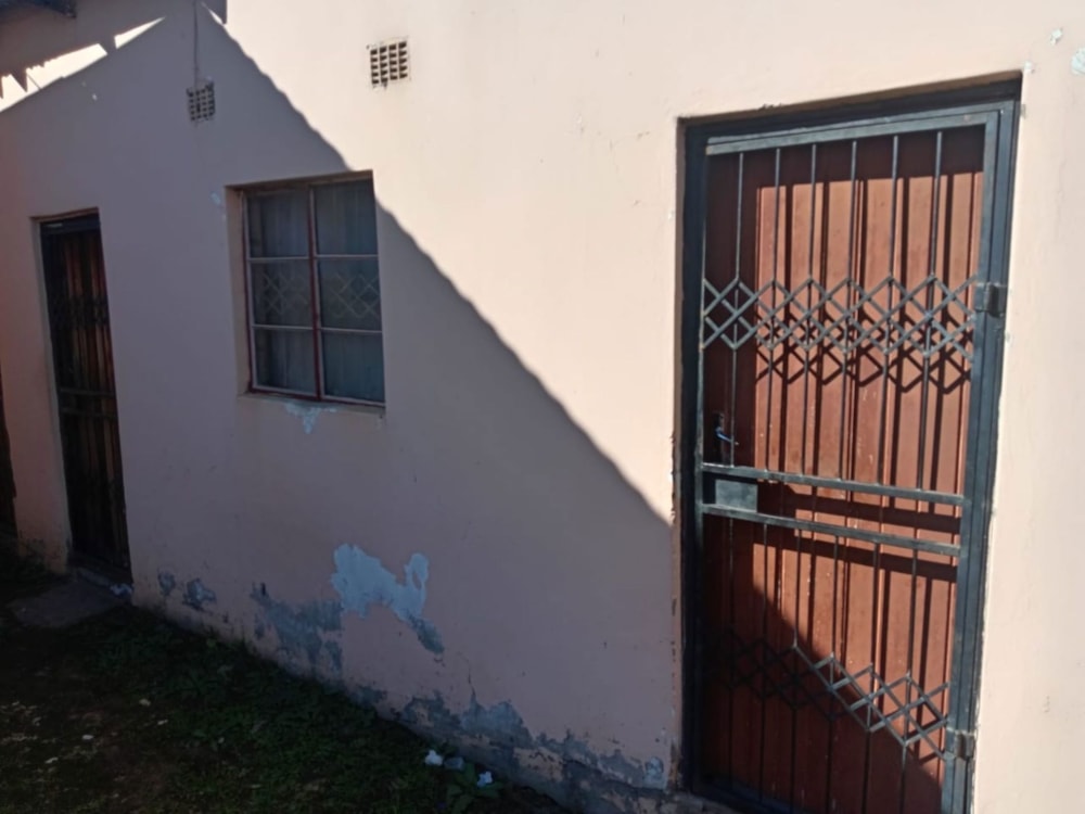 Commercial flats for sale in Ngangelizwe - 1MH1706125