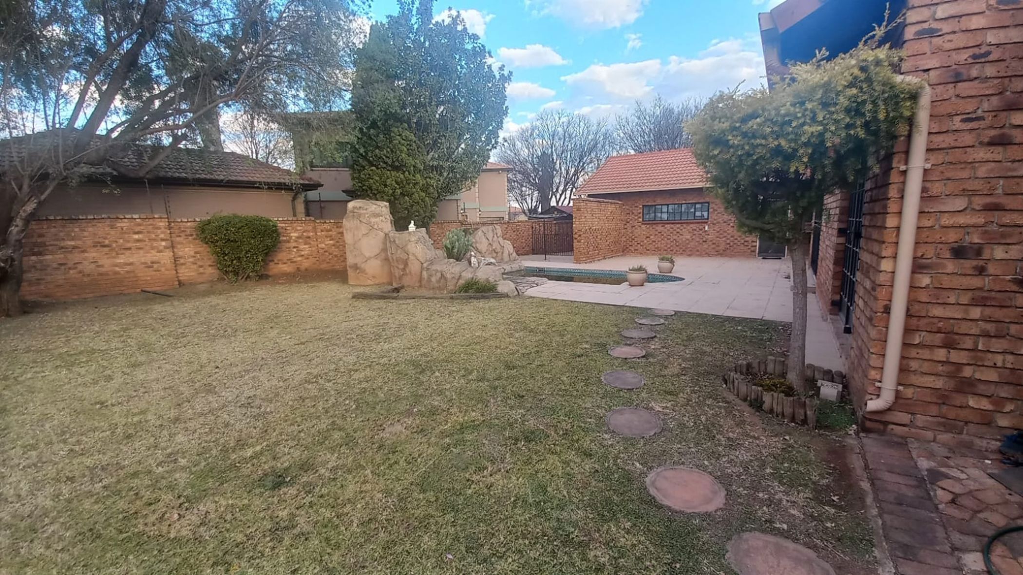 House for sale in Dersley - 1SP1706473