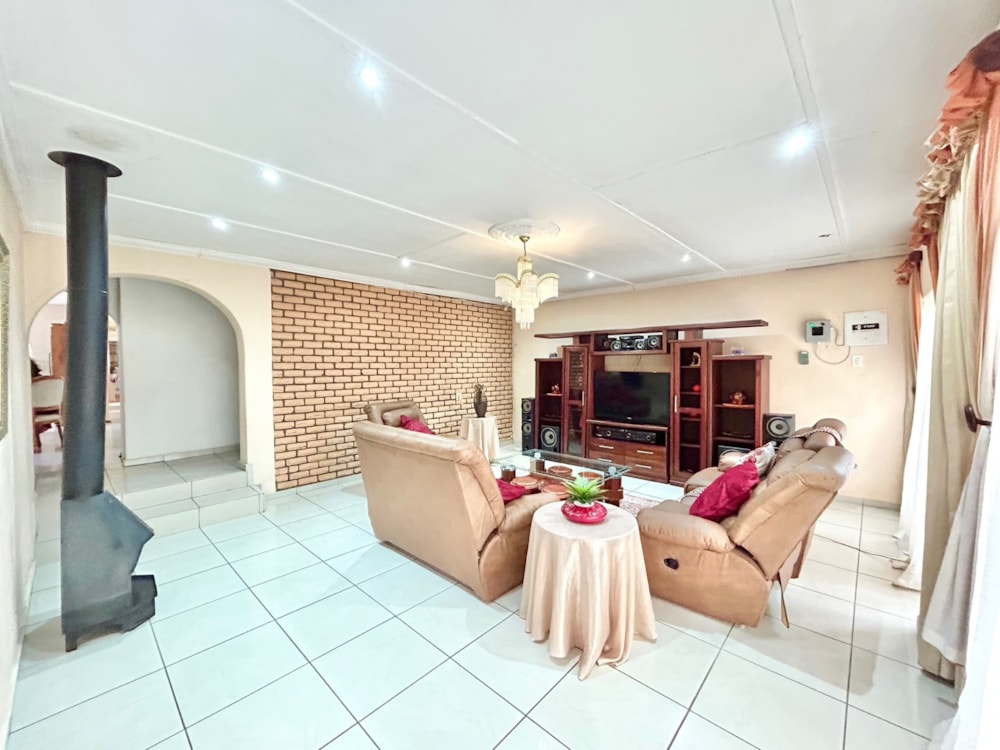 Single-storey house for sale in Flora Park, Polokwane - 1PS1706482