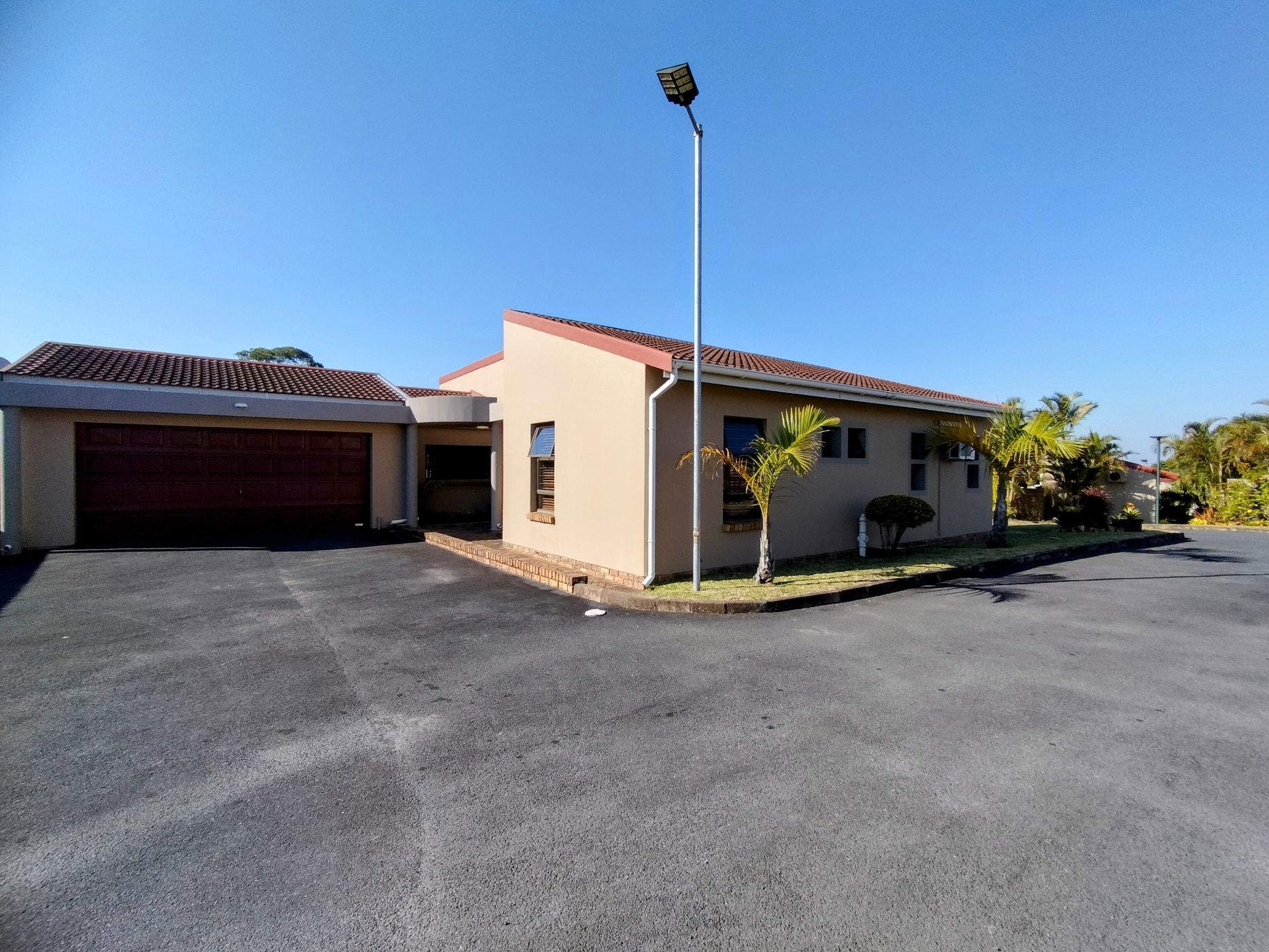 Townhouse for sale in Uvongo - 1PSH1706279