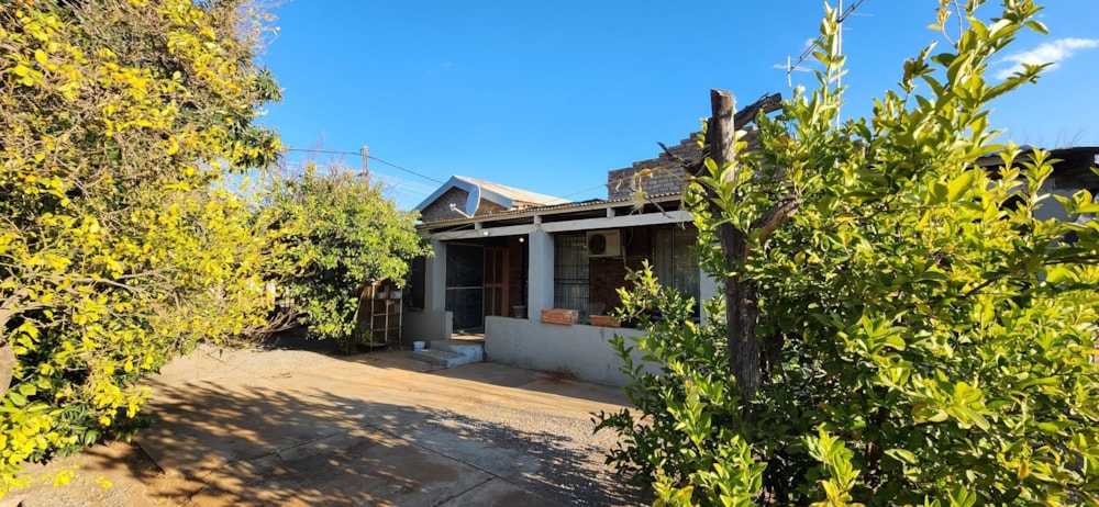 House for sale in Barkly West - 1KJ1708096