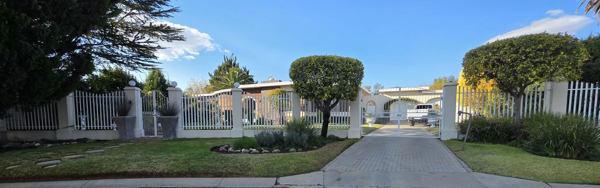 House for sale in Cradock - 1KK1706243