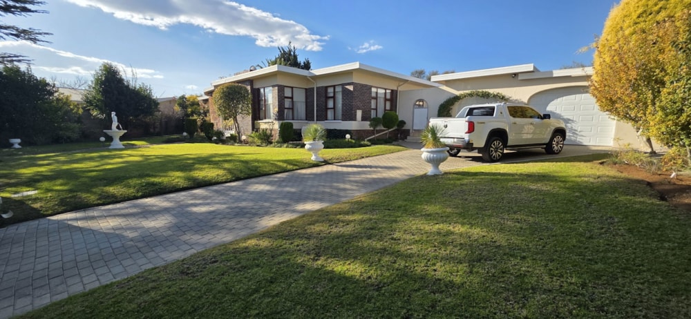 House for sale in Cradock - 1KK1706243 House for sale in Cradock - 1KK1706243