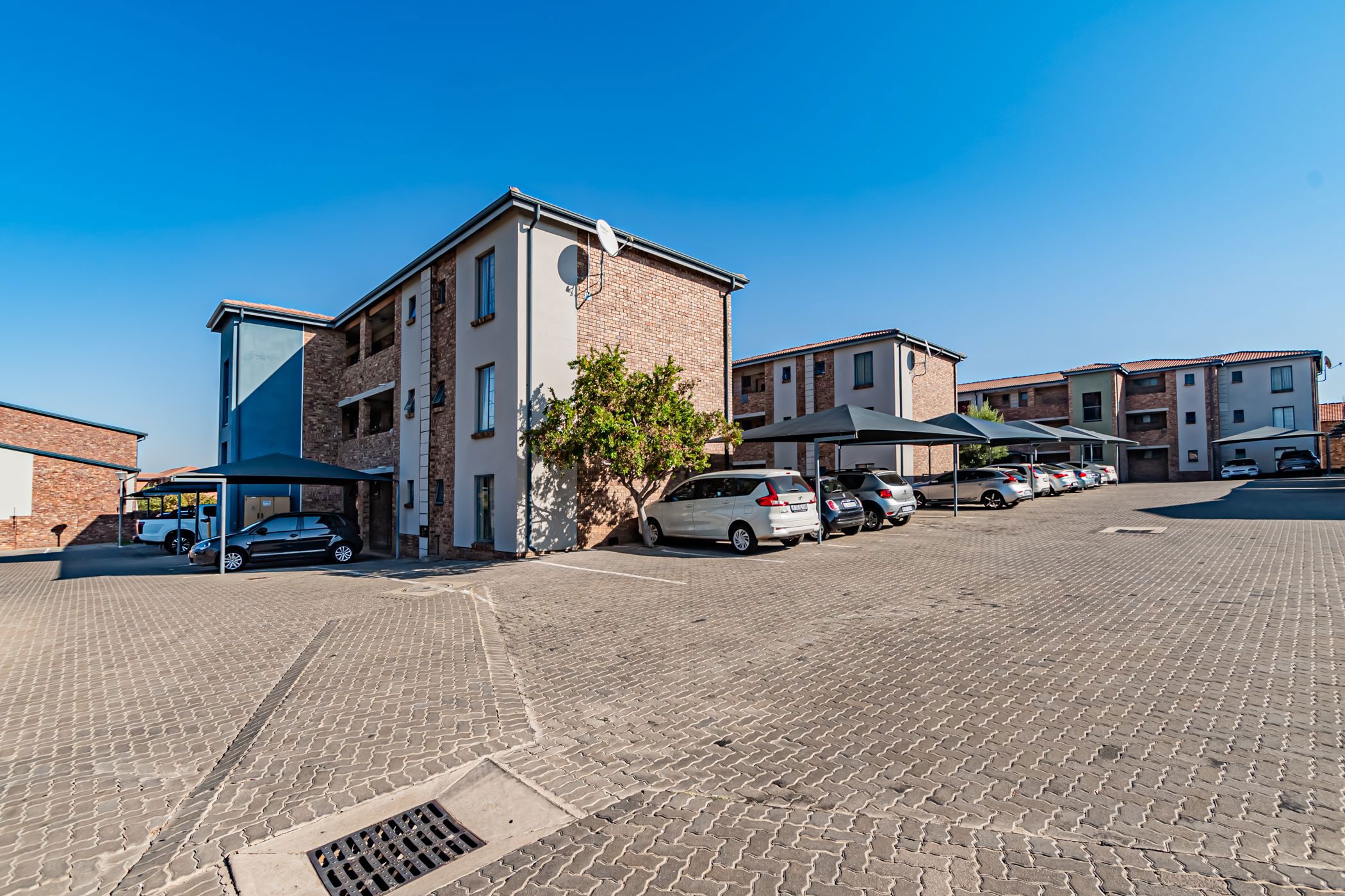 Apartment for sale in Amberfield, Centurion - PT1706373