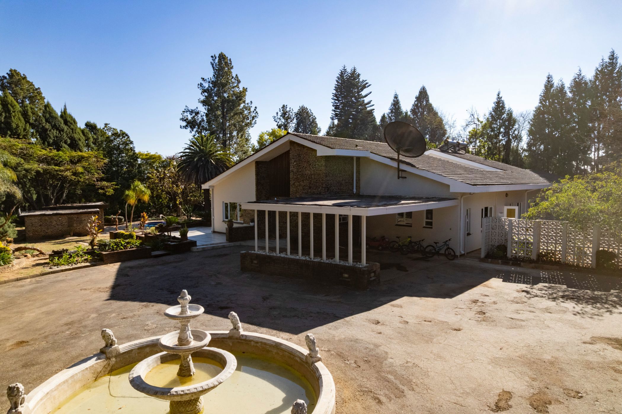 House for sale in Glen Lorne, Zimbabwe - 3ZB1706403