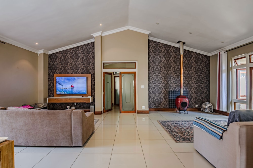 House let in Silver Lakes Golf Estate - PTL1706640 House let in Silver Lakes Golf Estate - PTL1706640