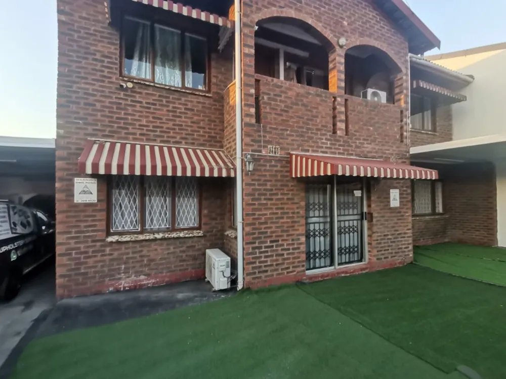 House for sale in Phoenix, KwaZulu-Natal - 1DA1706543 House for sale in Phoenix, KwaZulu-Natal - 1DA1706543