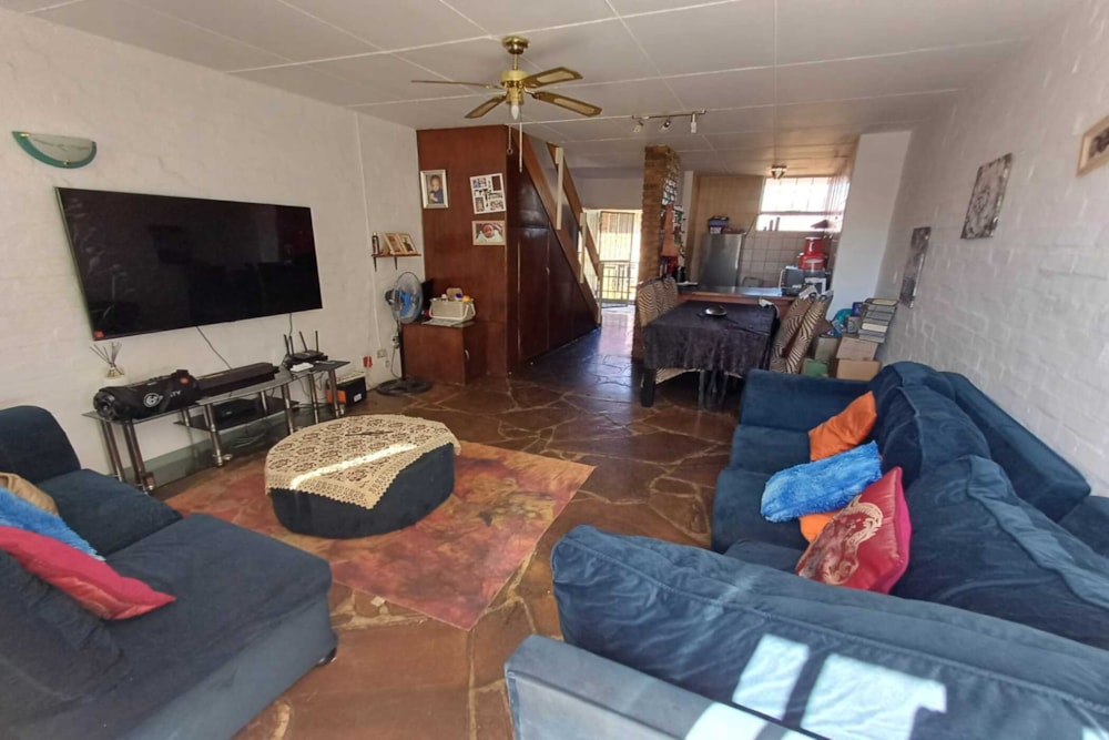 Townhouse for sale in Lyttelton Manor - CN1706569 Townhouse for sale in Lyttelton Manor - CN1706569