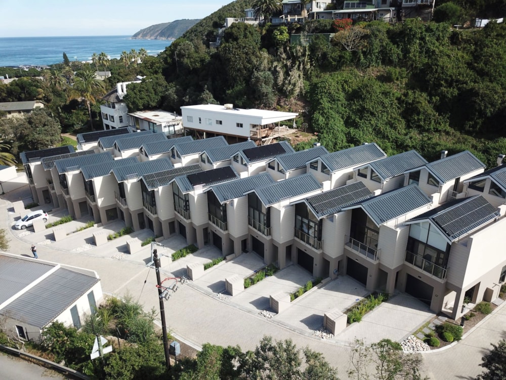 Townhouse for sale in Wilderness Central - GEO1707040 Townhouse for sale in Wilderness Central - GEO1707040