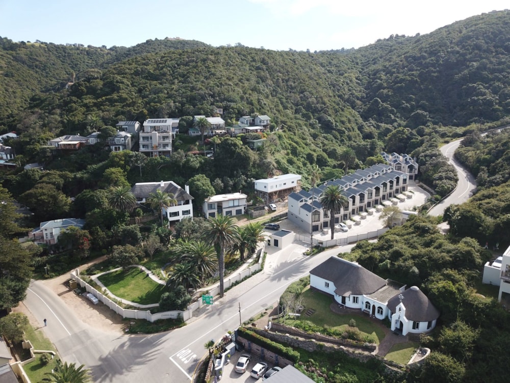 Townhouse for sale in Wilderness Central - GEO1707040 Townhouse for sale in Wilderness Central - GEO1707040