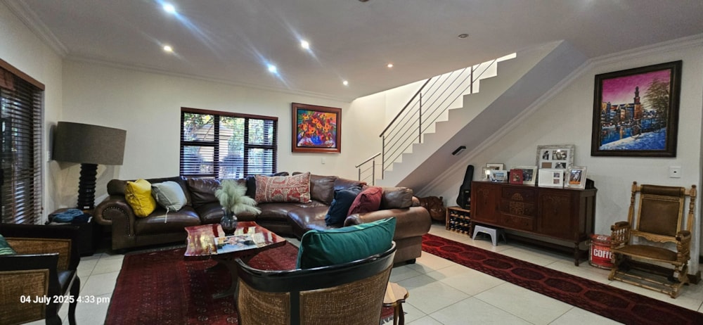 Security estate home sold in Candlewoods Country Estate - CN1706778