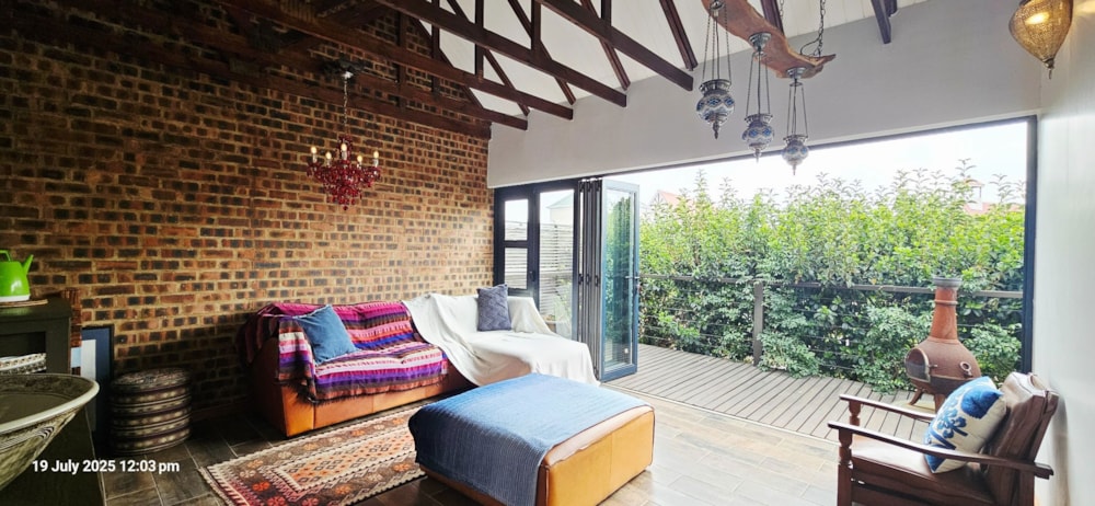 Security estate home sold in Candlewoods Country Estate - CN1706778