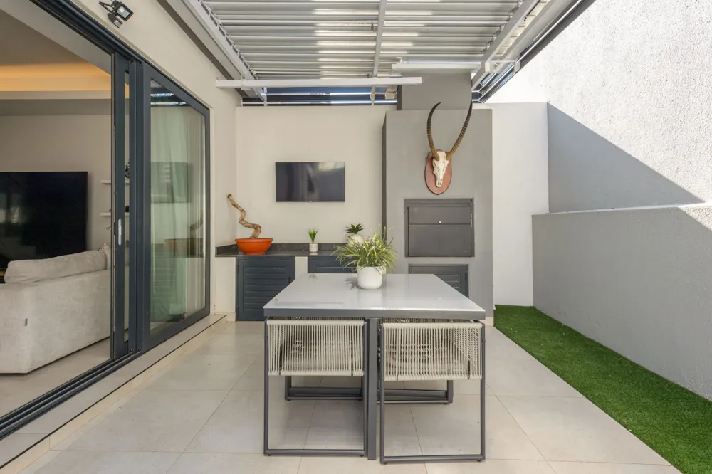 Townhouse to rent in Bryanston - JBL1739298 Townhouse to rent in Bryanston - JBL1739298