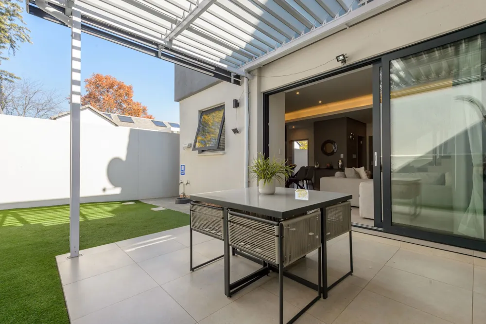 Townhouse to rent in Bryanston - JBL1739298 Townhouse to rent in Bryanston - JBL1739298