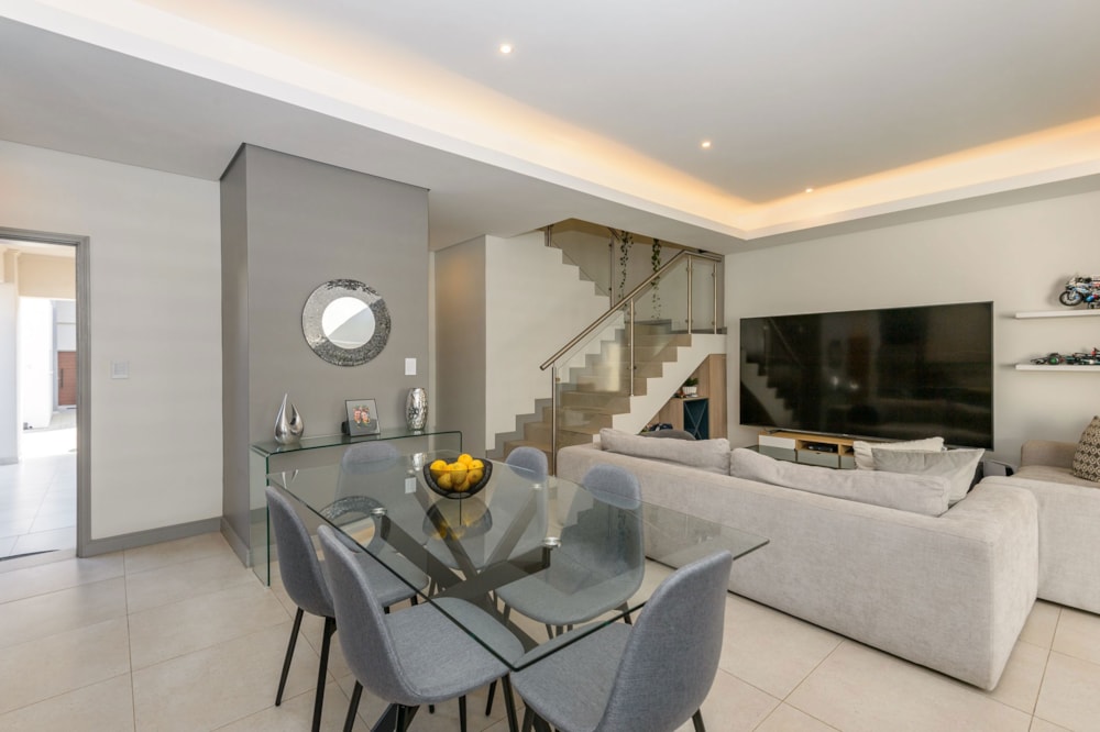 Townhouse to rent in Bryanston - JBL1739298