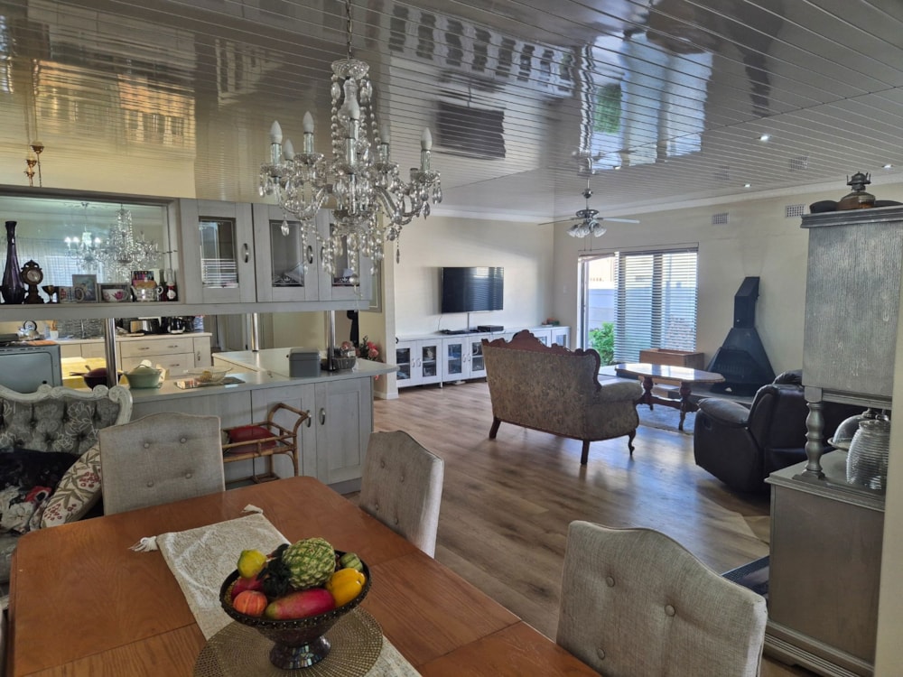 House for sale in Van Riebeeck Park, Worcester - TK1706822