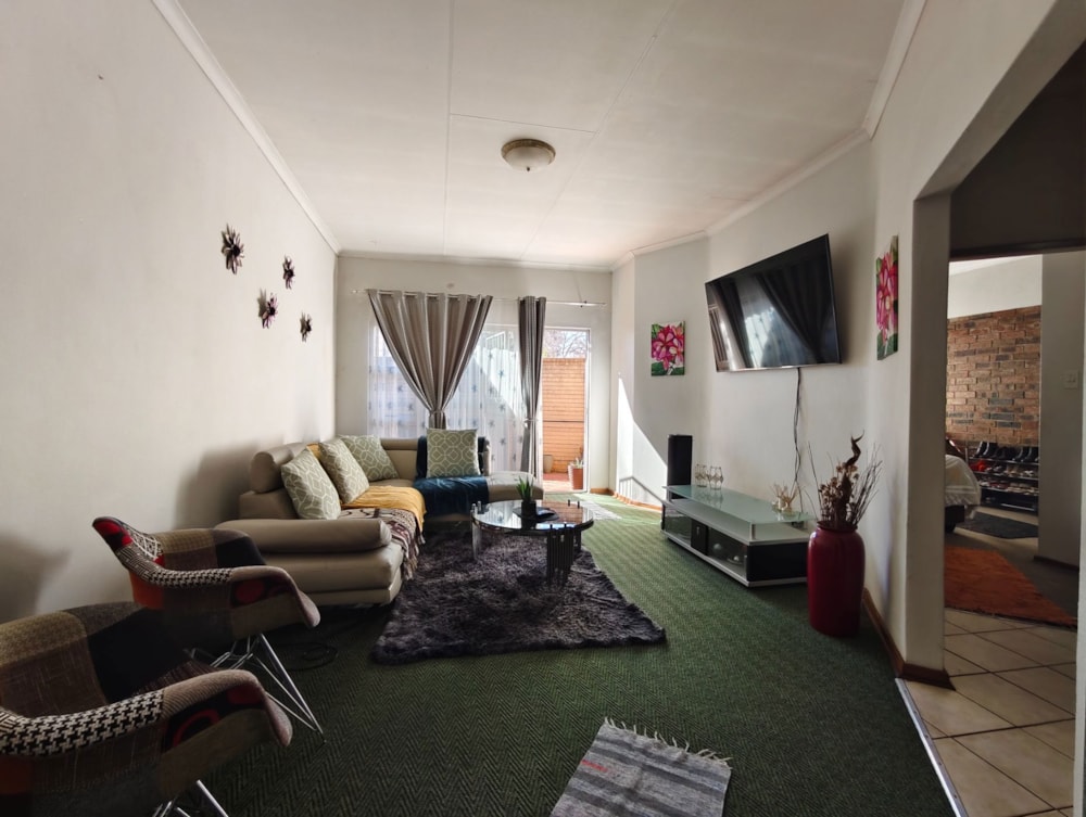 Townhouse for sale in Vanderbijlpark CW 6 - 1VT1706719