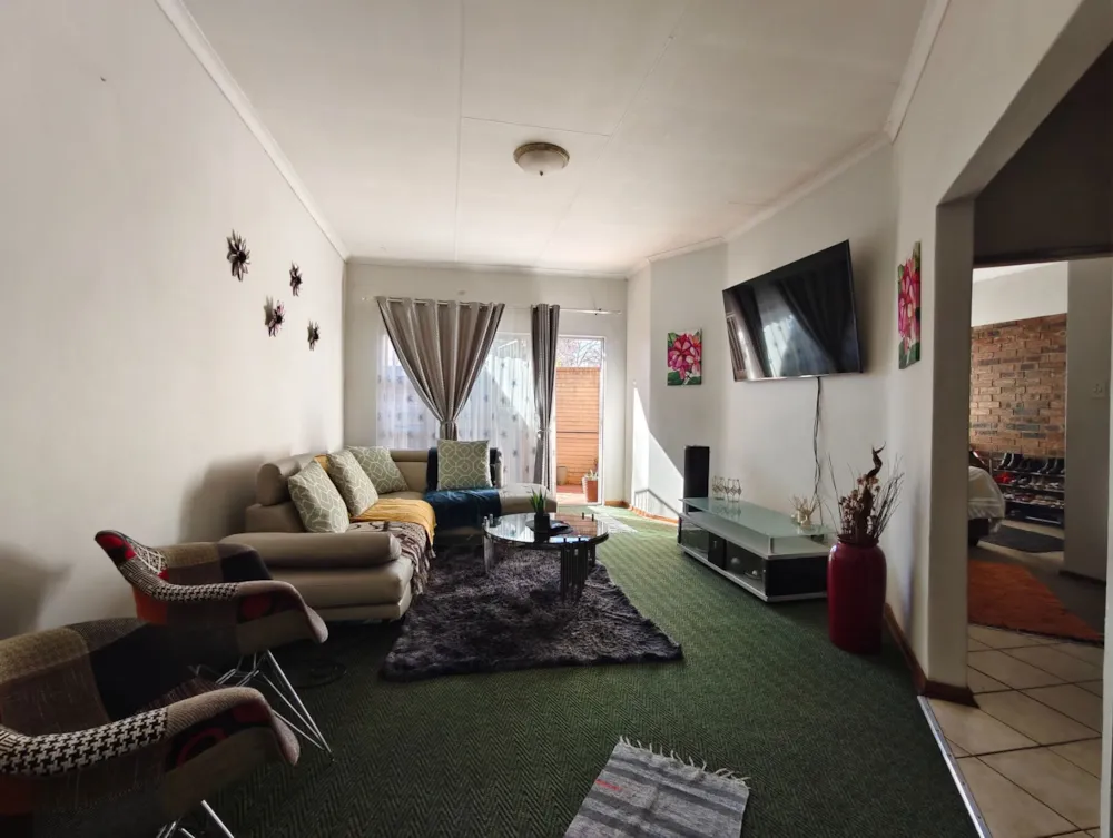 Townhouse for sale in Vanderbijlpark CW 6 - 1VT1706719 Townhouse for sale in Vanderbijlpark CW 6 - 1VT1706719