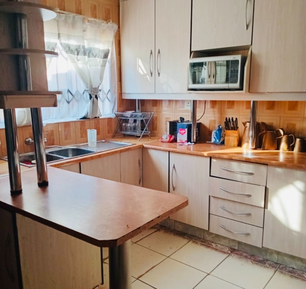 House for sale in Beverley Hills, Evaton - 1VT1706765 House for sale in Beverley Hills, Evaton - 1VT1706765