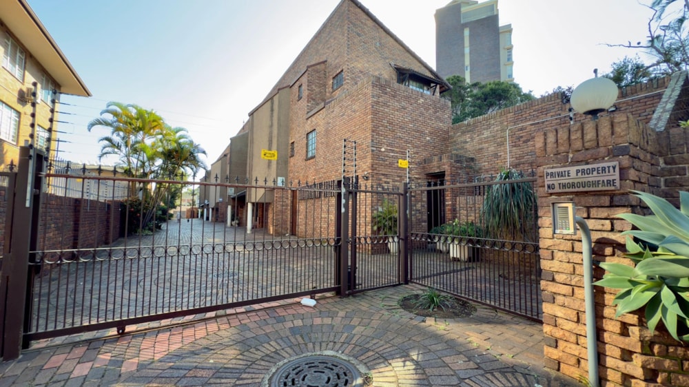 Townhouse for sale in Essenwood - 1DA1706826 Townhouse for sale in Essenwood - 1DA1706826