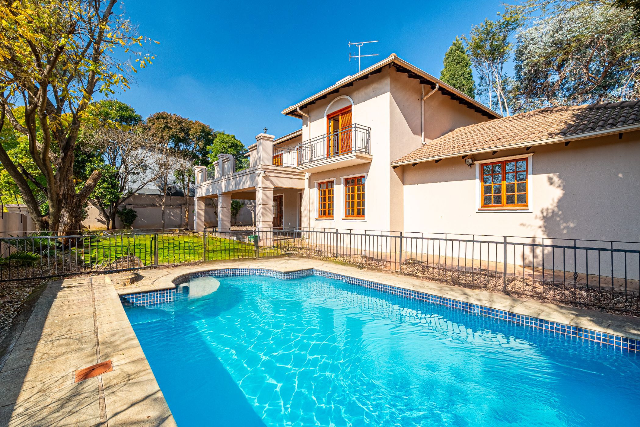 Cluster let in Houghton Estate - JBL1706912