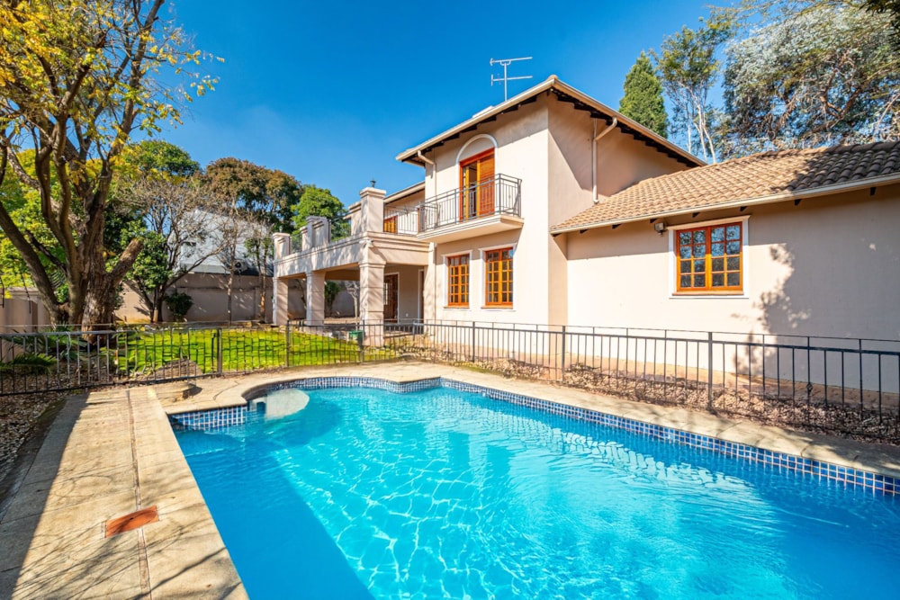 Cluster let in Houghton Estate - JBL1706912 Cluster let in Houghton Estate - JBL1706912