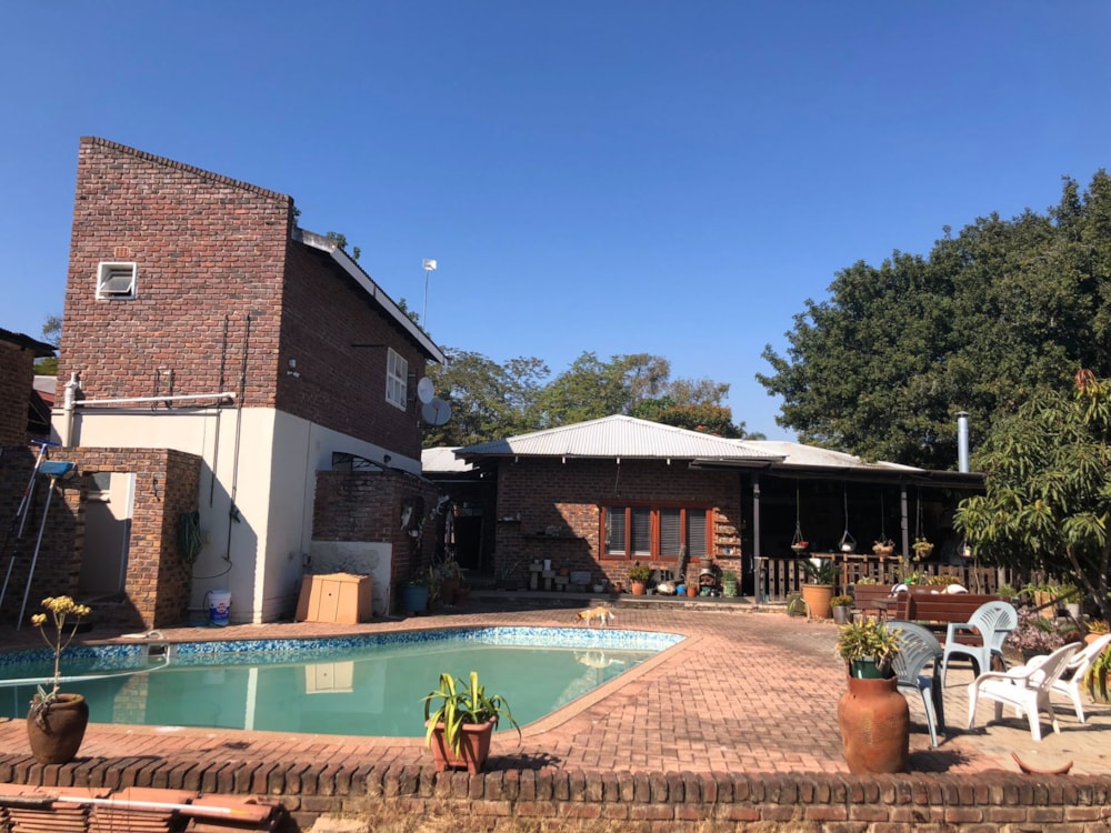 House for sale in Mbombela Ext 2 (Nelspruit Ext 2) - 1NS1707115