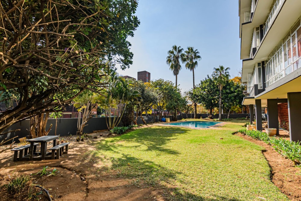 Apartment for sale in Sunnyside, Pretoria East - PT1707614 Apartment for sale in Sunnyside, Pretoria East - PT1707614