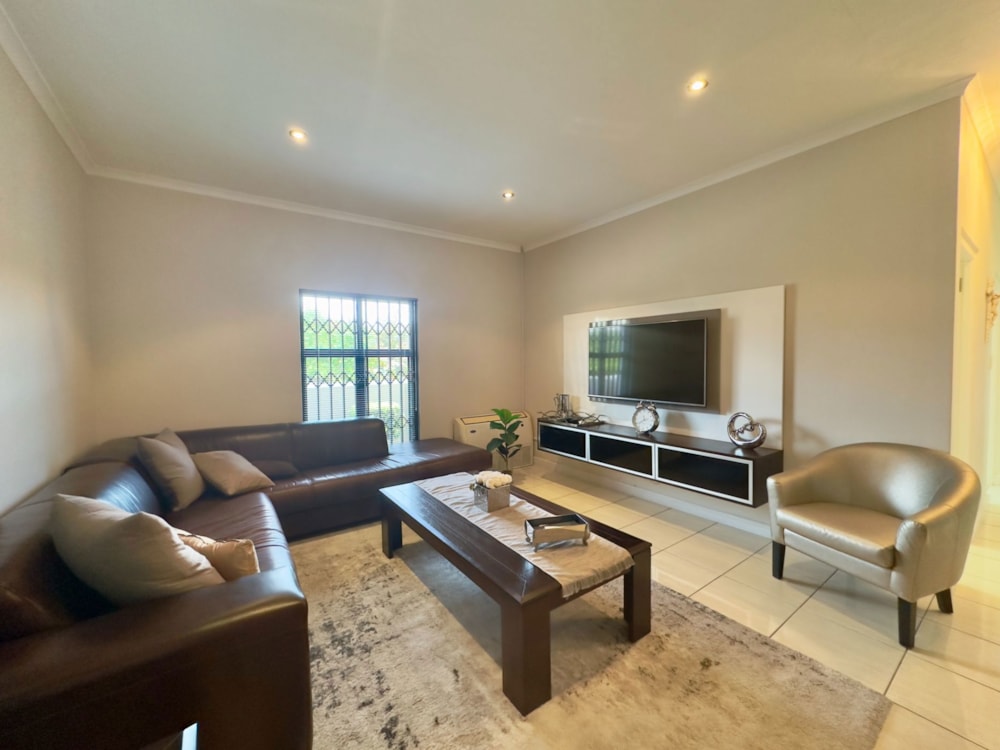 House let in Plattekloof - 1PLA1707056 House let in Plattekloof - 1PLA1707056