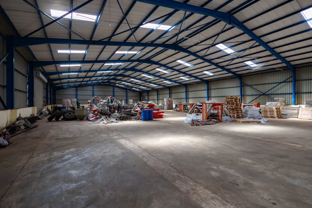 Commercial industrial property for sale in Tynwald, Zimbabwe - 3ZB1707098 Commercial industrial property for sale in Tynwald, Zimbabwe - 3ZB1707098