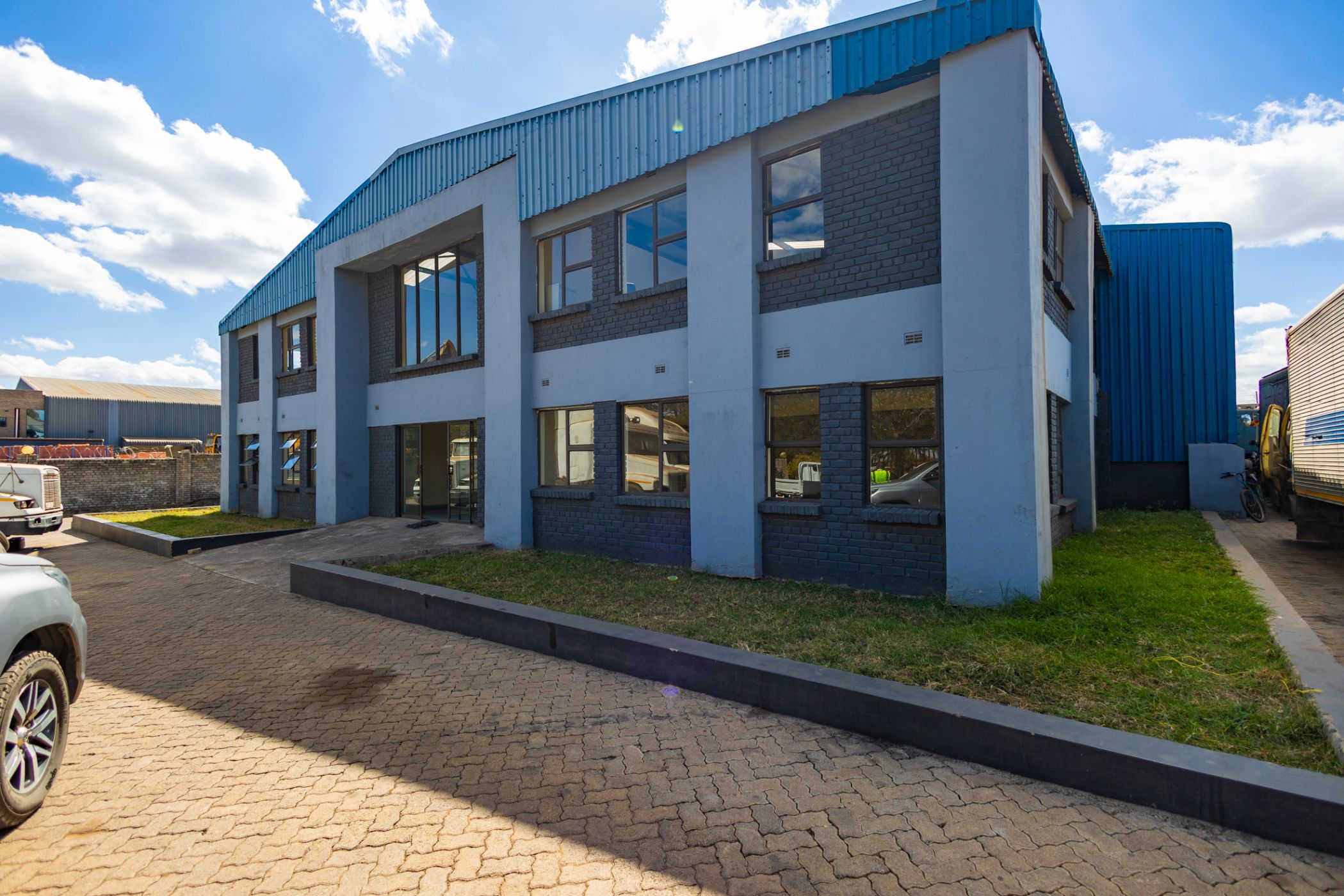 Commercial industrial property for sale in Tynwald, Zimbabwe - 3ZB1707098