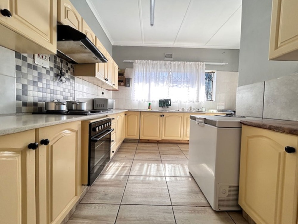 House for sale in Veldenvlei - 1RY1707276