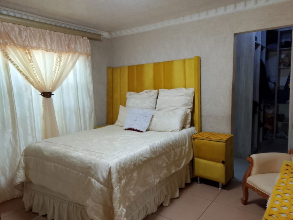 House for sale in Duduza - 1SP1747516 House for sale in Duduza - 1SP1747516