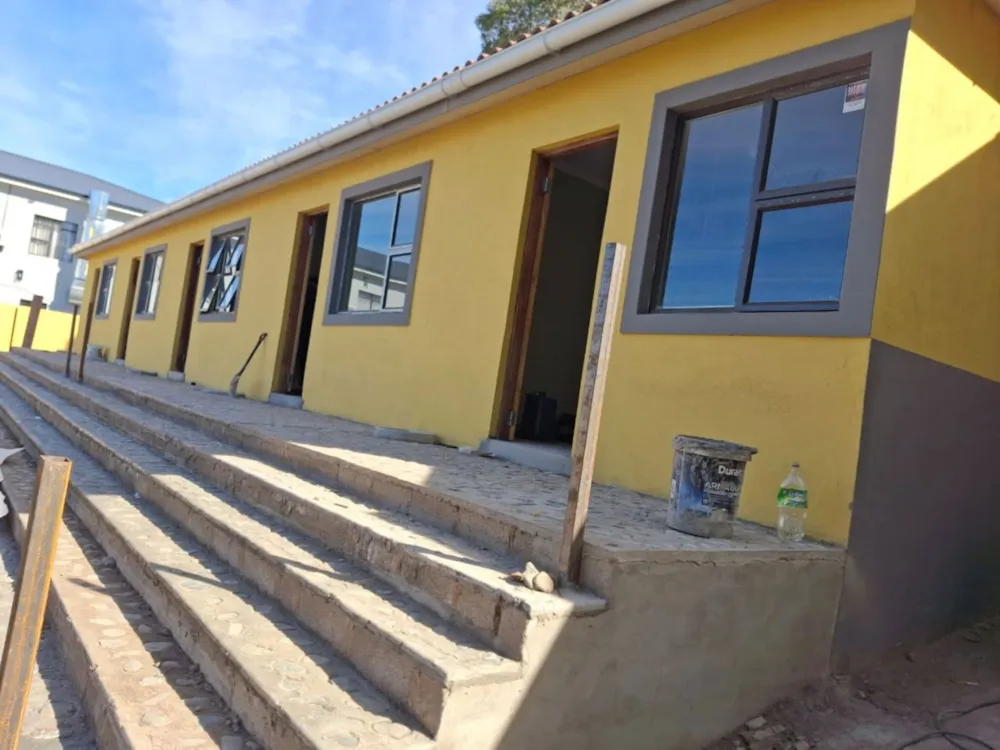 Bachelor apartment to rent in Tsolo - 1MH1707388