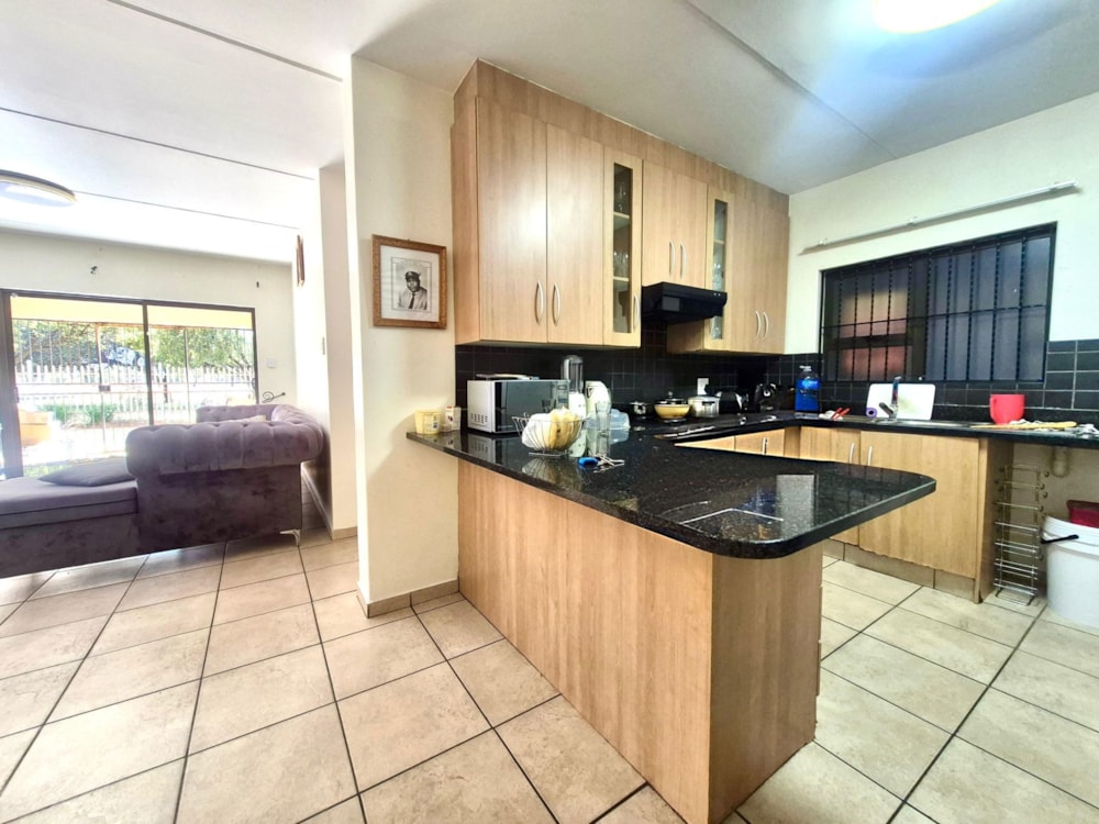 Townhouse for sale in Vanderbijlpark SE 8 - 1VT1707869 Townhouse for sale in Vanderbijlpark SE 8 - 1VT1707869