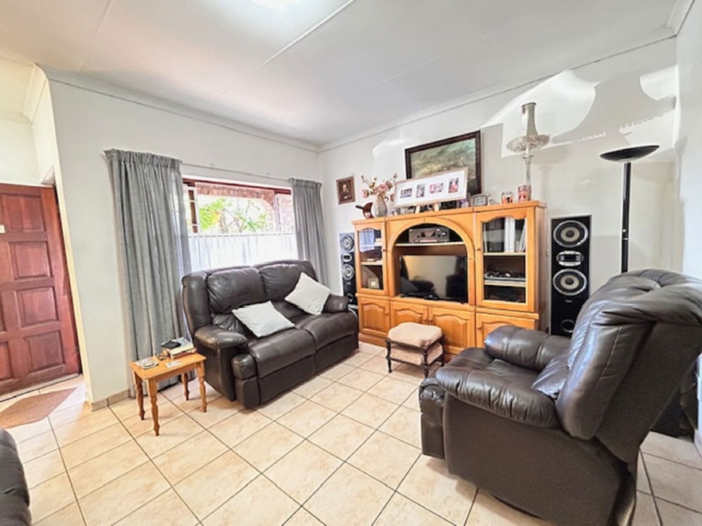 House for sale in Veldenvlei - 1RY1707289