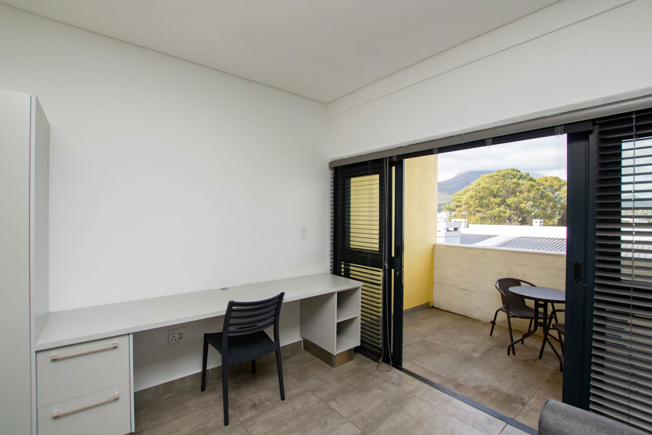 Studio apartment for sale in Stellenbosch Central - ST1709651