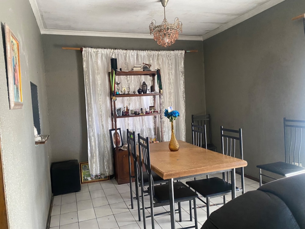 House for sale in Scottsville, Kraaifontein - 1KV1707309 House for sale in Scottsville, Kraaifontein - 1KV1707309