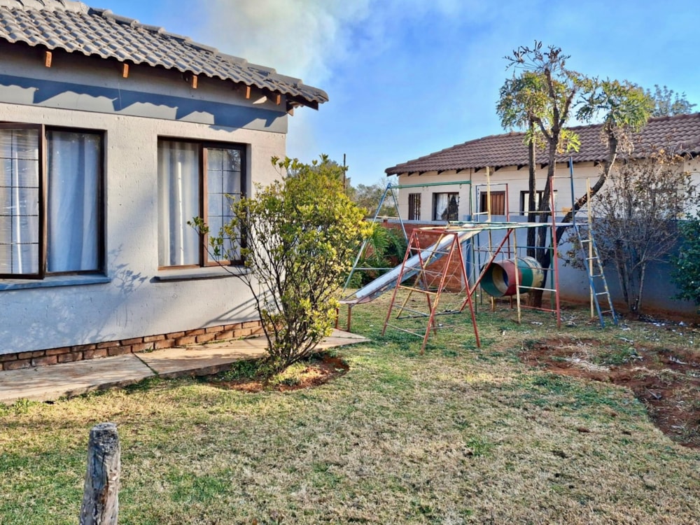 House for sale in Koster - 1RU1707317