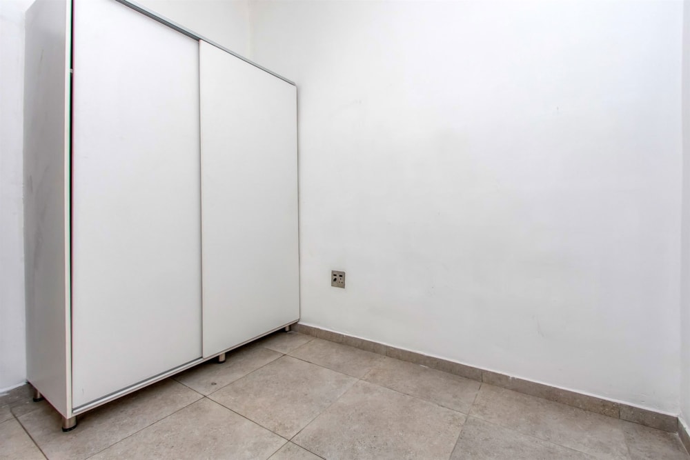 Bachelor apartment to rent in Ferndale, Randburg - RAL1707387 Bachelor apartment to rent in Ferndale, Randburg - RAL1707387