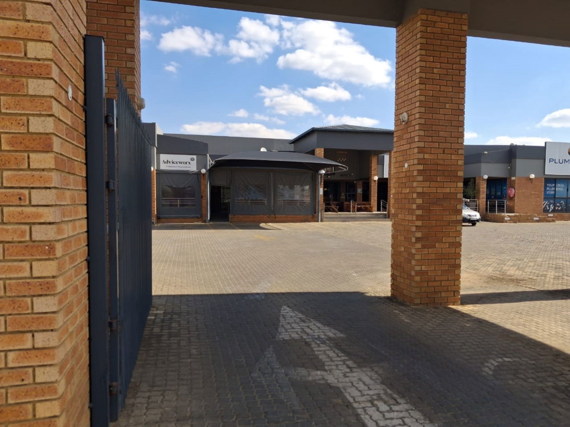 Commercial office to rent in Selcourt - 1SP1707429