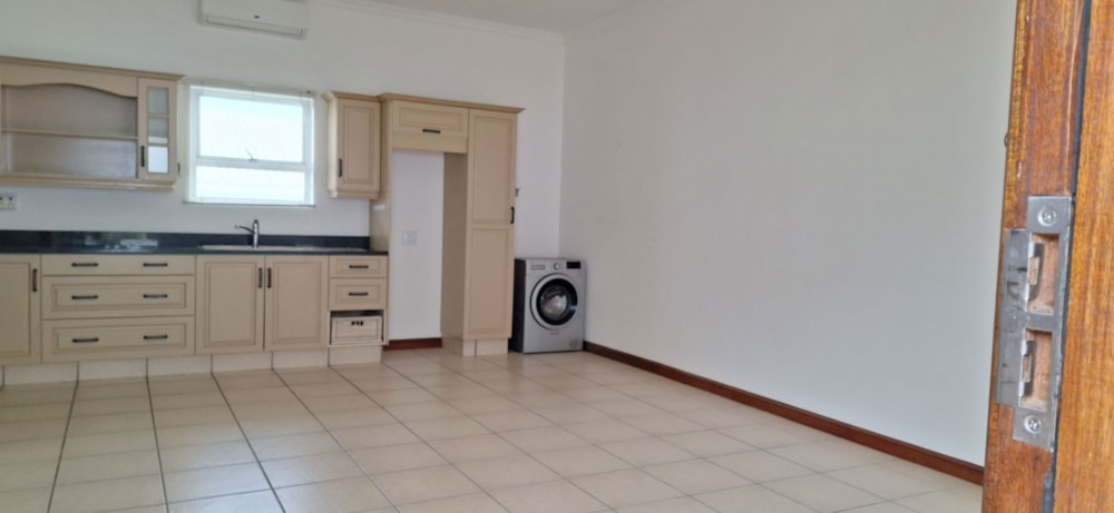 Retirement apartment for sale in Oudtshoorn North - 1OU1707439