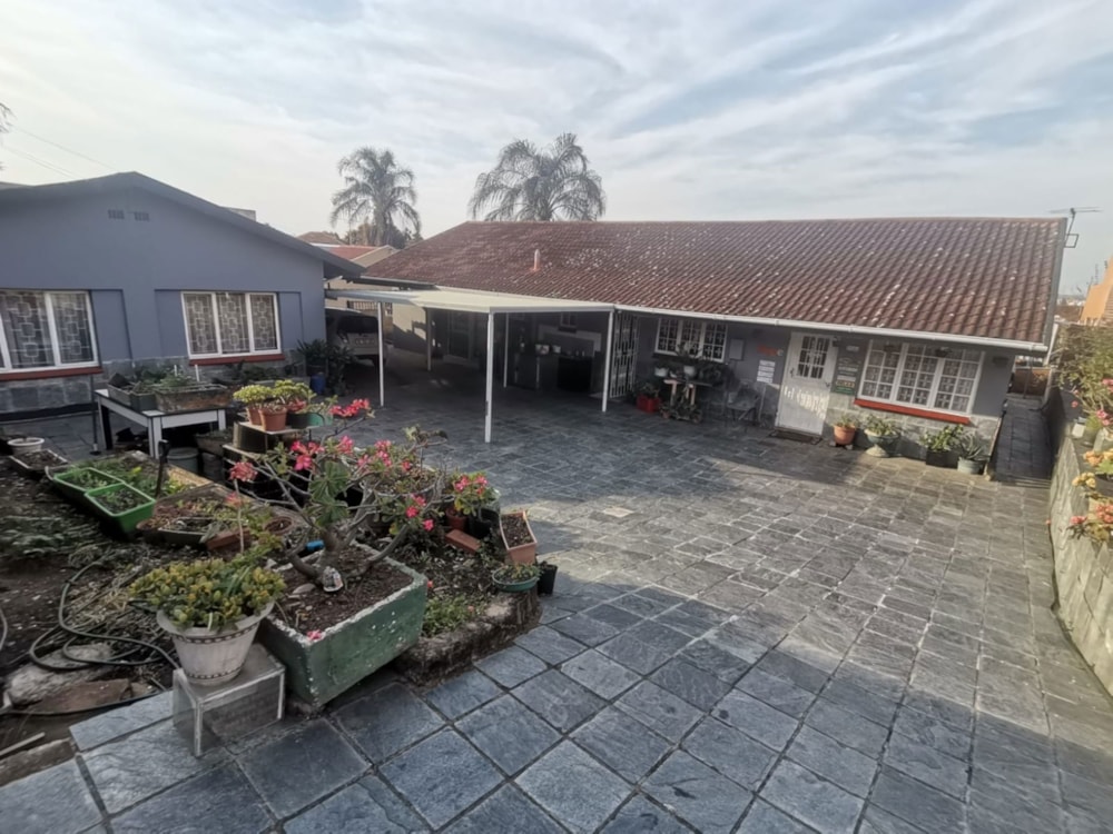 House for sale in Woodview - 1DA1707453