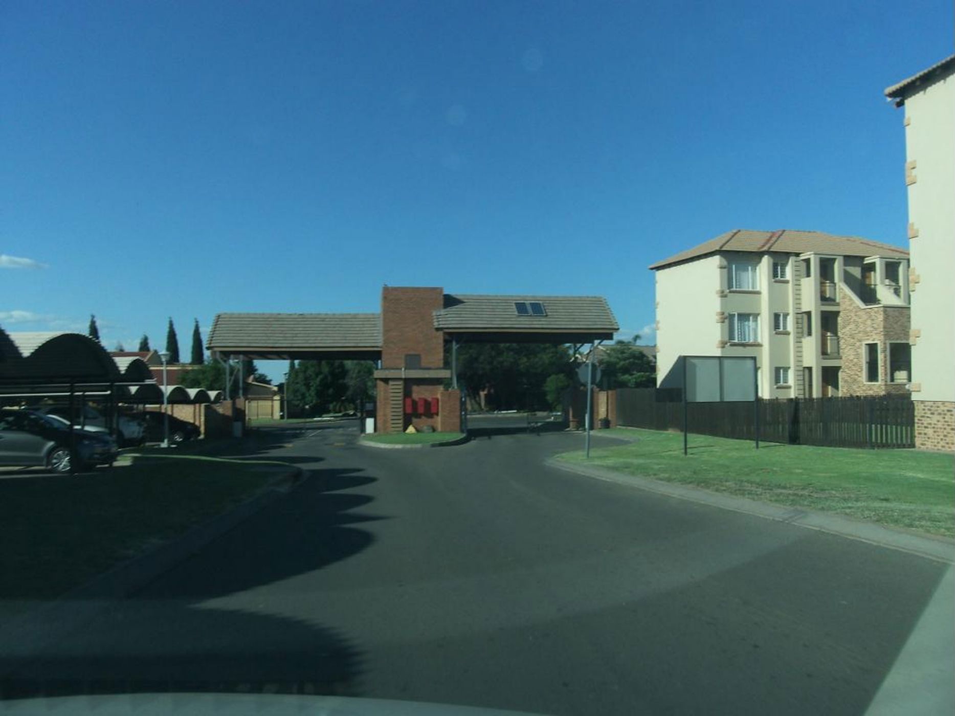 Security complex home to rent in Reyno Ridge - 1WD1707473