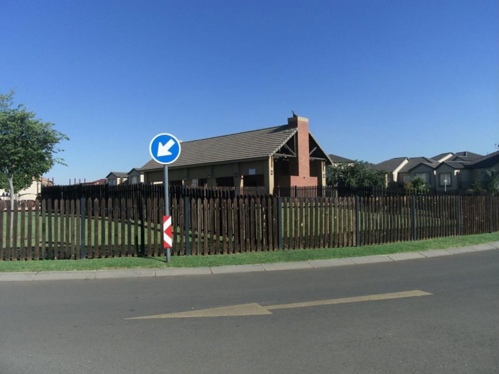 Security complex home to rent in Reyno Ridge - 1WD1707473 Security complex home to rent in Reyno Ridge - 1WD1707473