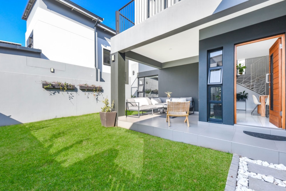 Townhouse for sale in Lonehill - FW1708188 Townhouse for sale in Lonehill - FW1708188