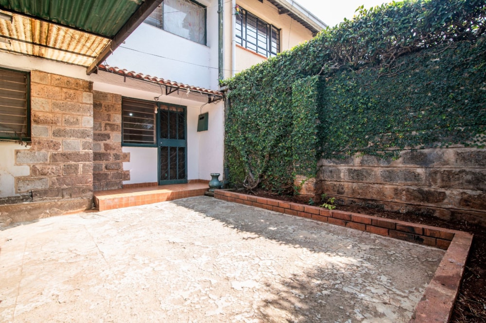 House for sale in Ngumo Estate , Kenya - 3KE1707548