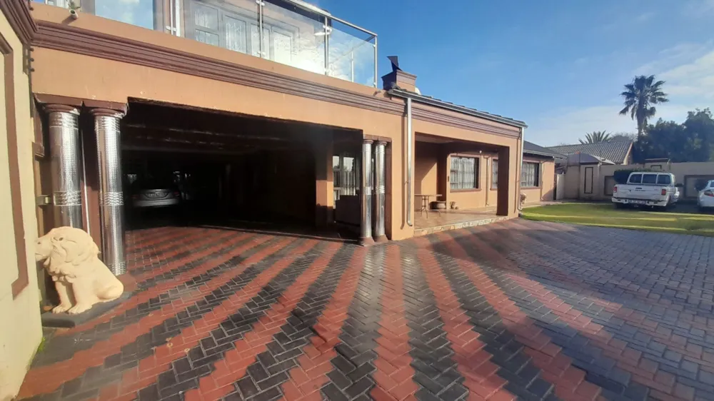 House for sale in Vanderbijlpark SE 6 - 1VT1707666 House for sale in Vanderbijlpark SE 6 - 1VT1707666