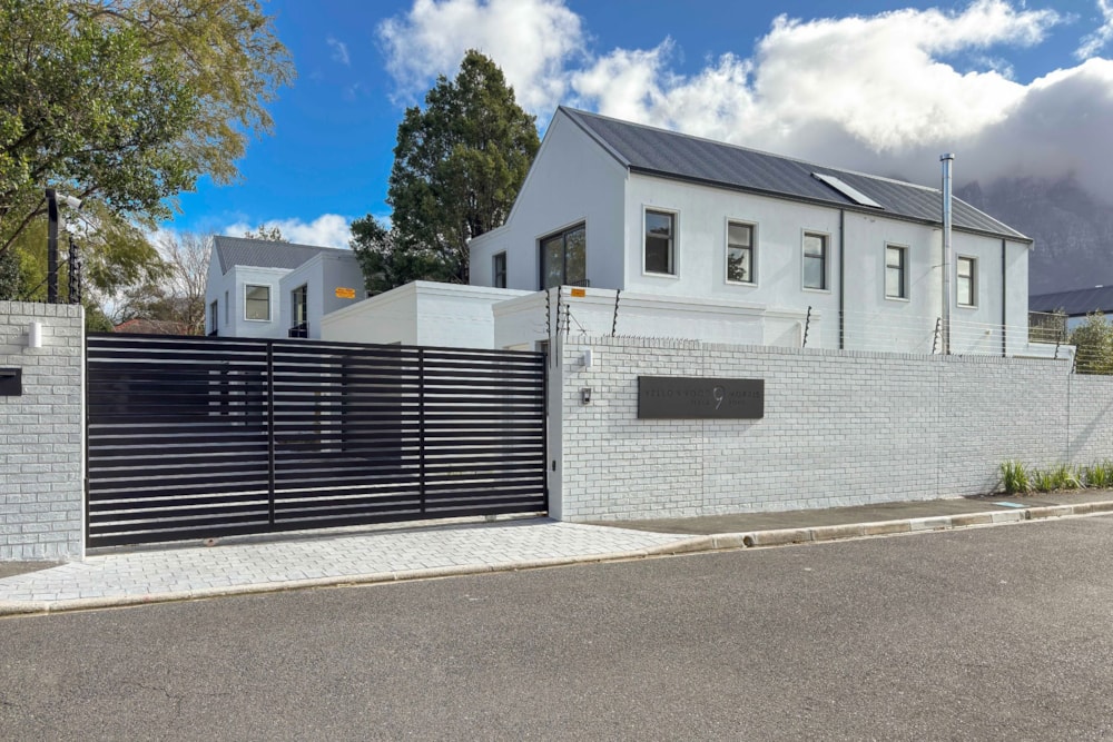 House let in Claremont Upper - RBL1707794