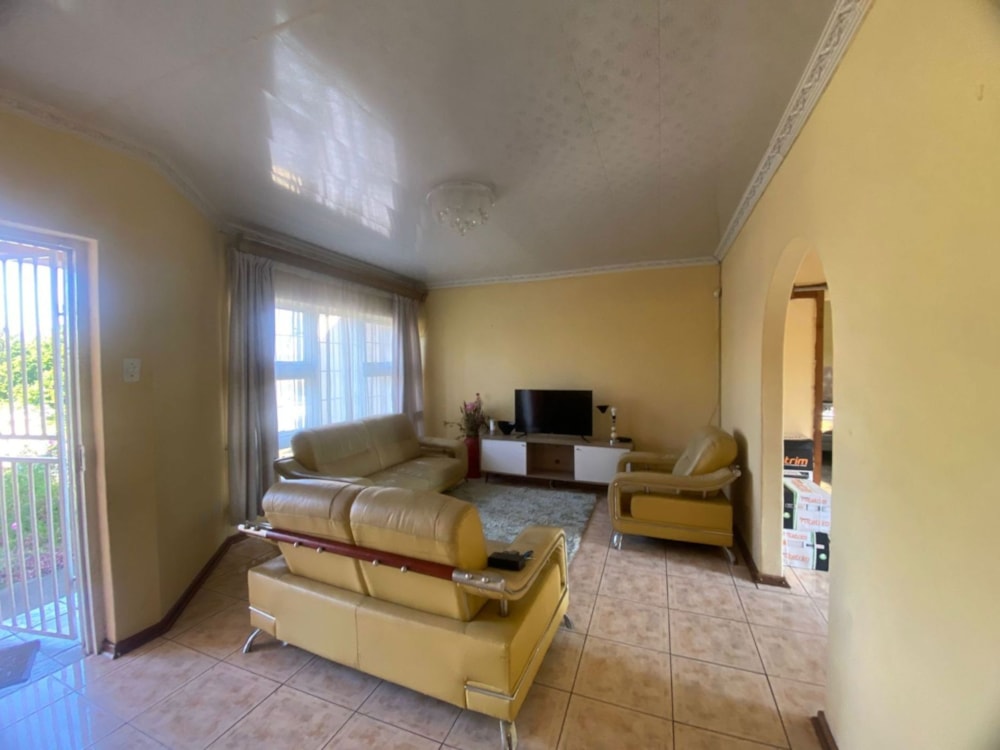 House let in Southernwood, Mthatha - 1MH1707784 House let in Southernwood, Mthatha - 1MH1707784